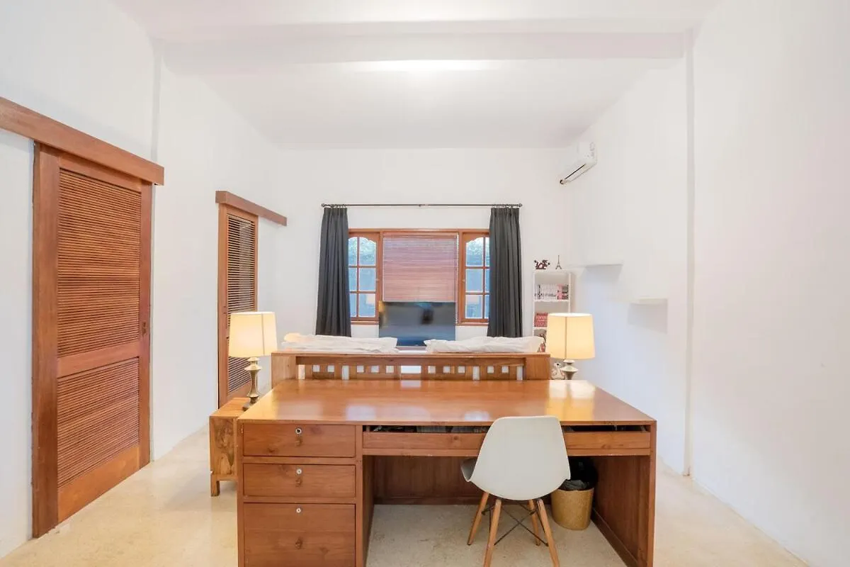 Villa Putih Seminyak