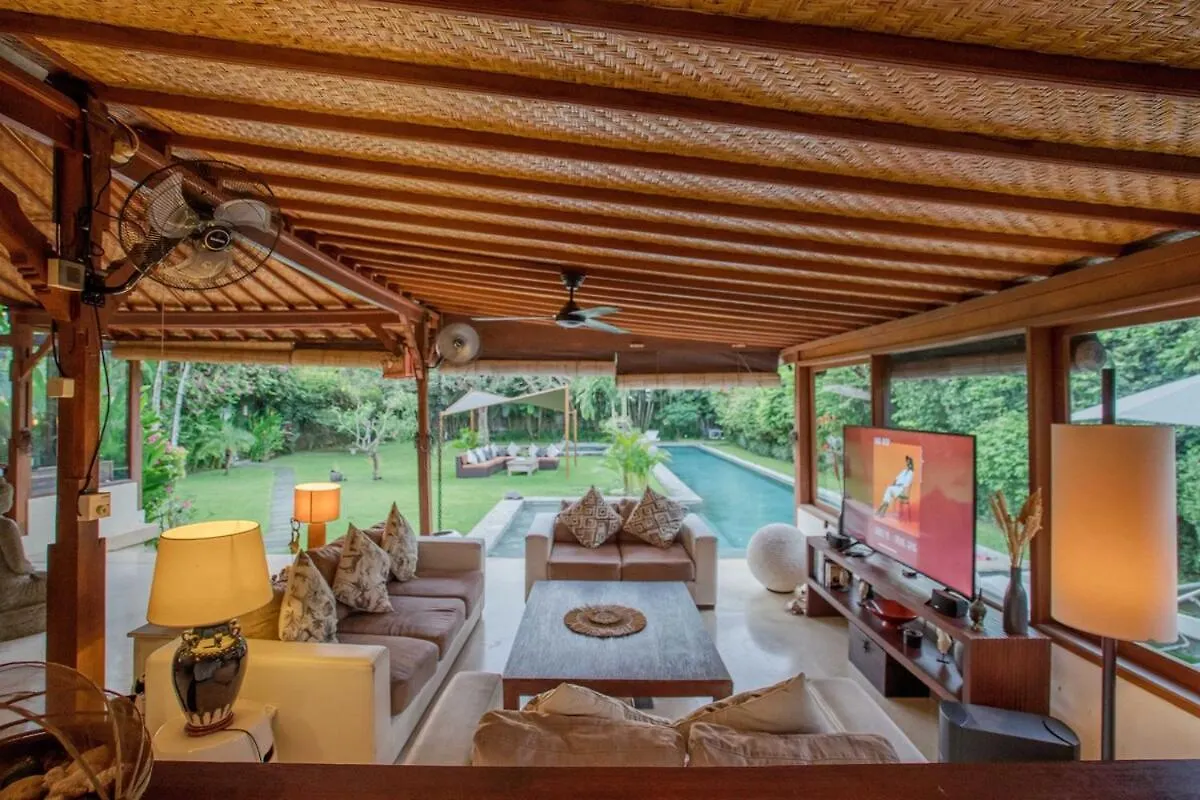Villa Putih Seminyak Indonesia