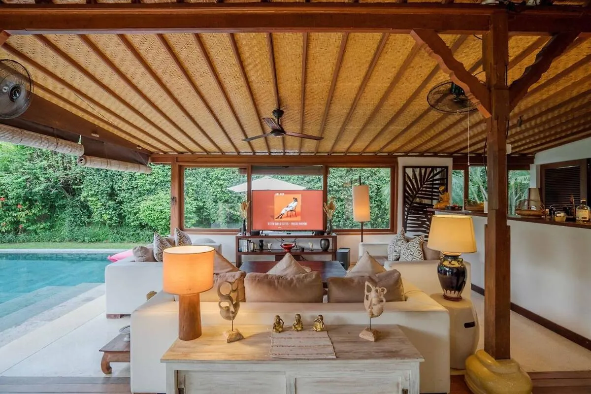 Villa Putih Seminyak